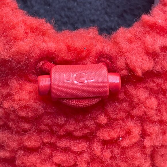 UGG Women’s Red Fleece-Lined Warm Sherpa Style Indoor Slip-On Slippers Size 6 - Picture 8 of 9